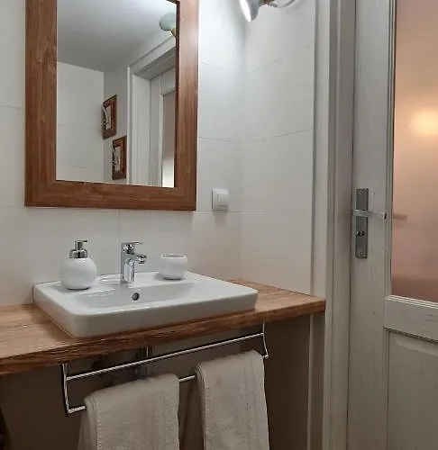 Apartament Strażacka 2 *